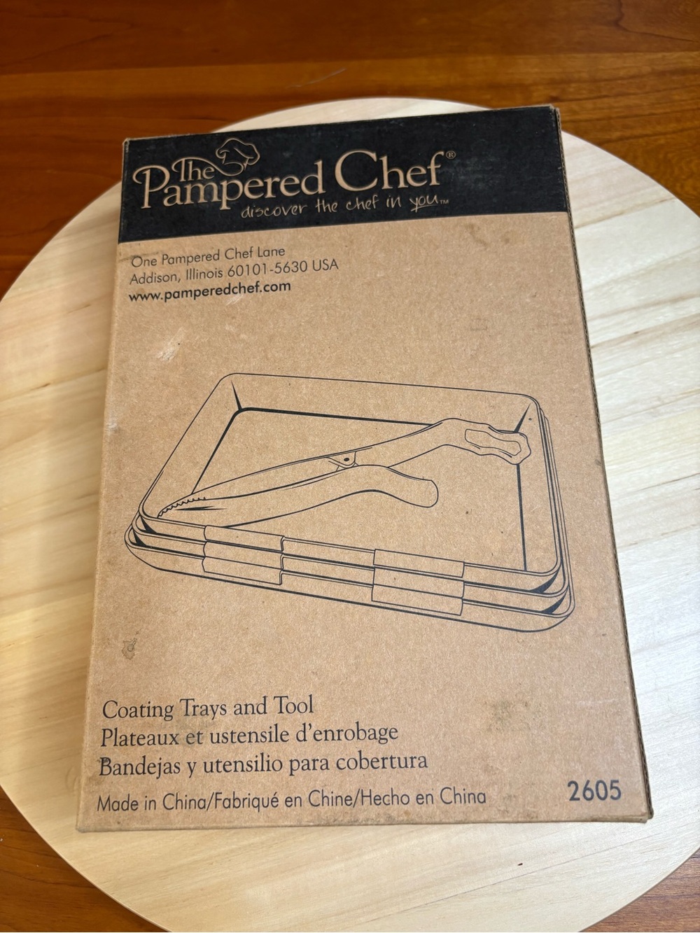 Pampered Chef Coating Trays and Tool set (Item #2605) features special tongs